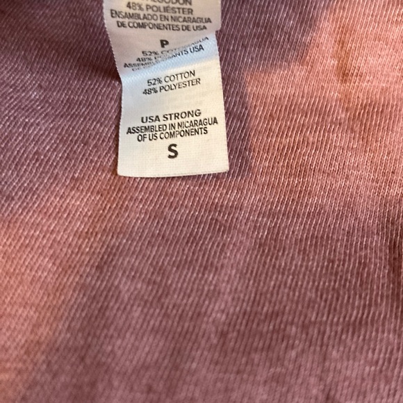 Size small tshirt - Picture 2 of 2